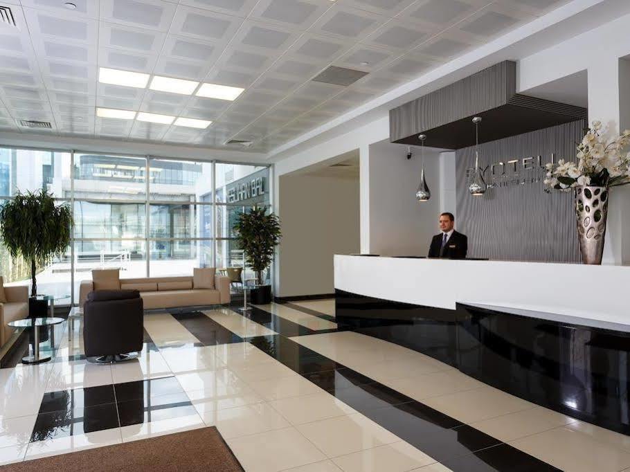Flora Suites Atasehir Istanbul Exterior foto