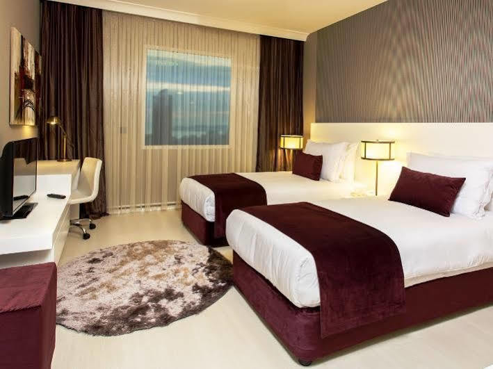 Flora Suites Atasehir Istanbul Exterior foto
